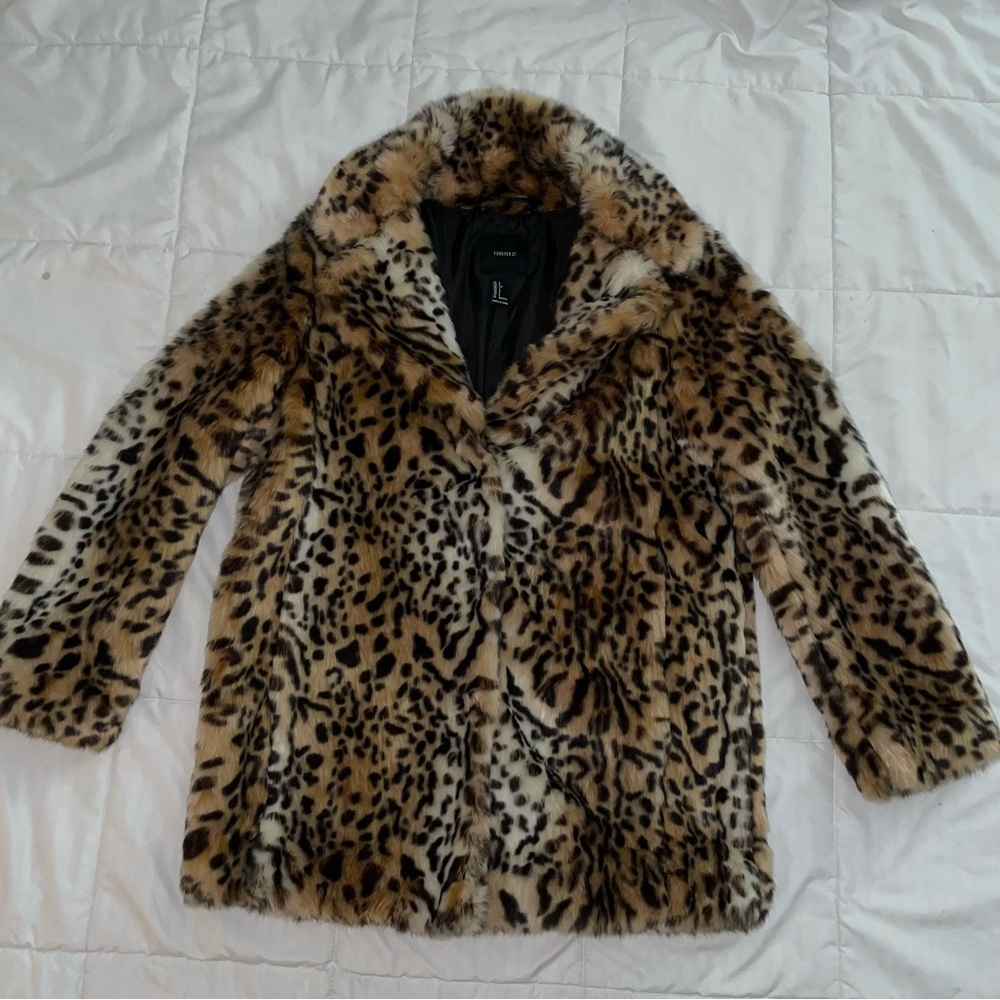 Faux-Fur Leopard Print Coat